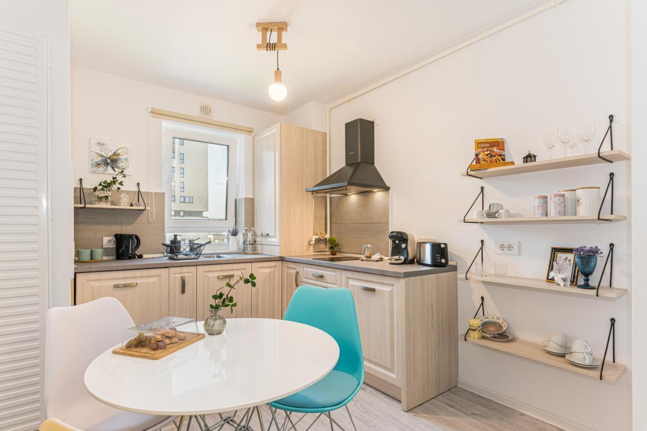Rentforcomfort Apartment Ella 2 Brasov Bagian luar foto
