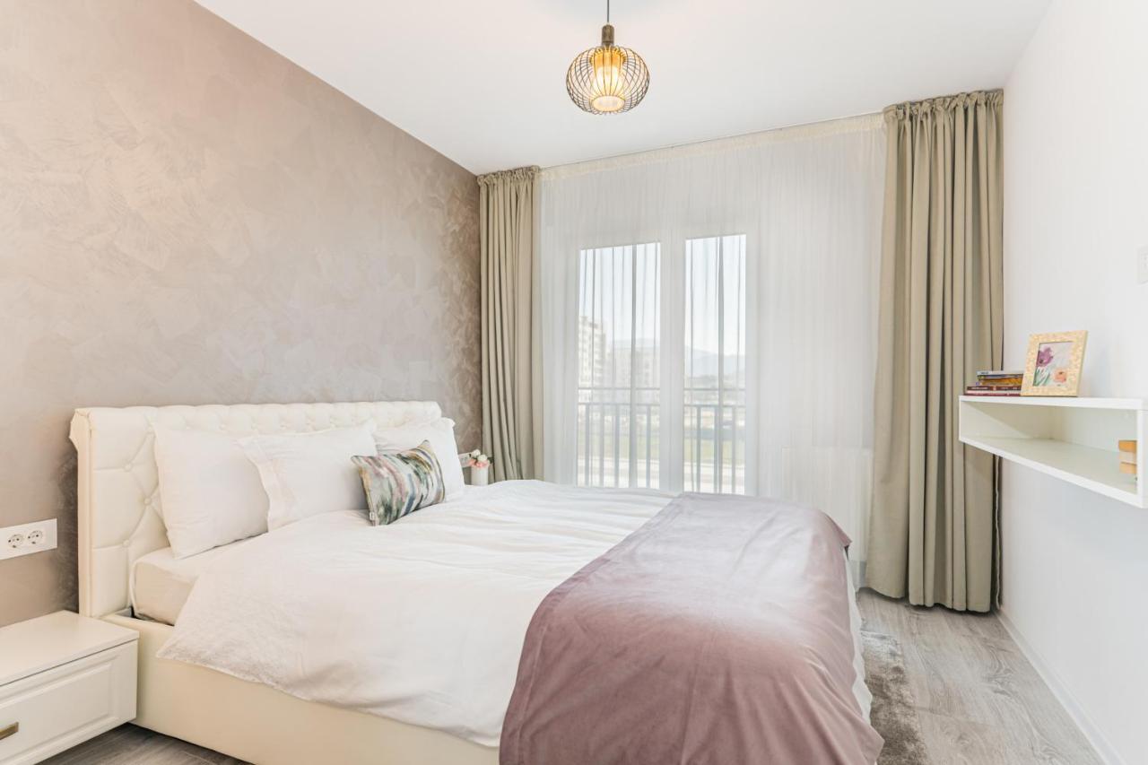 Rentforcomfort Apartment Ella 2 Brasov Bagian luar foto
